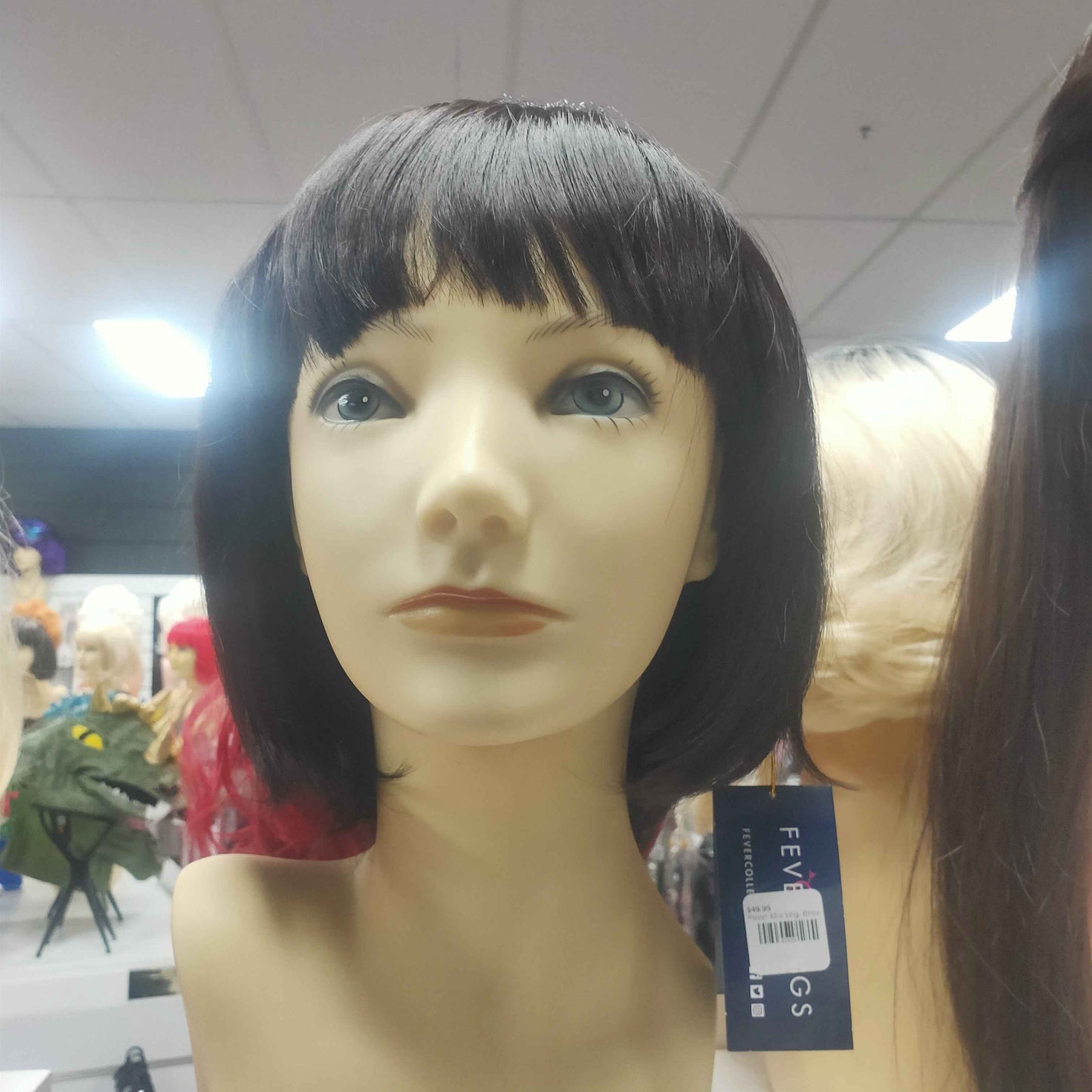 Mia brown short bob stylable fibre