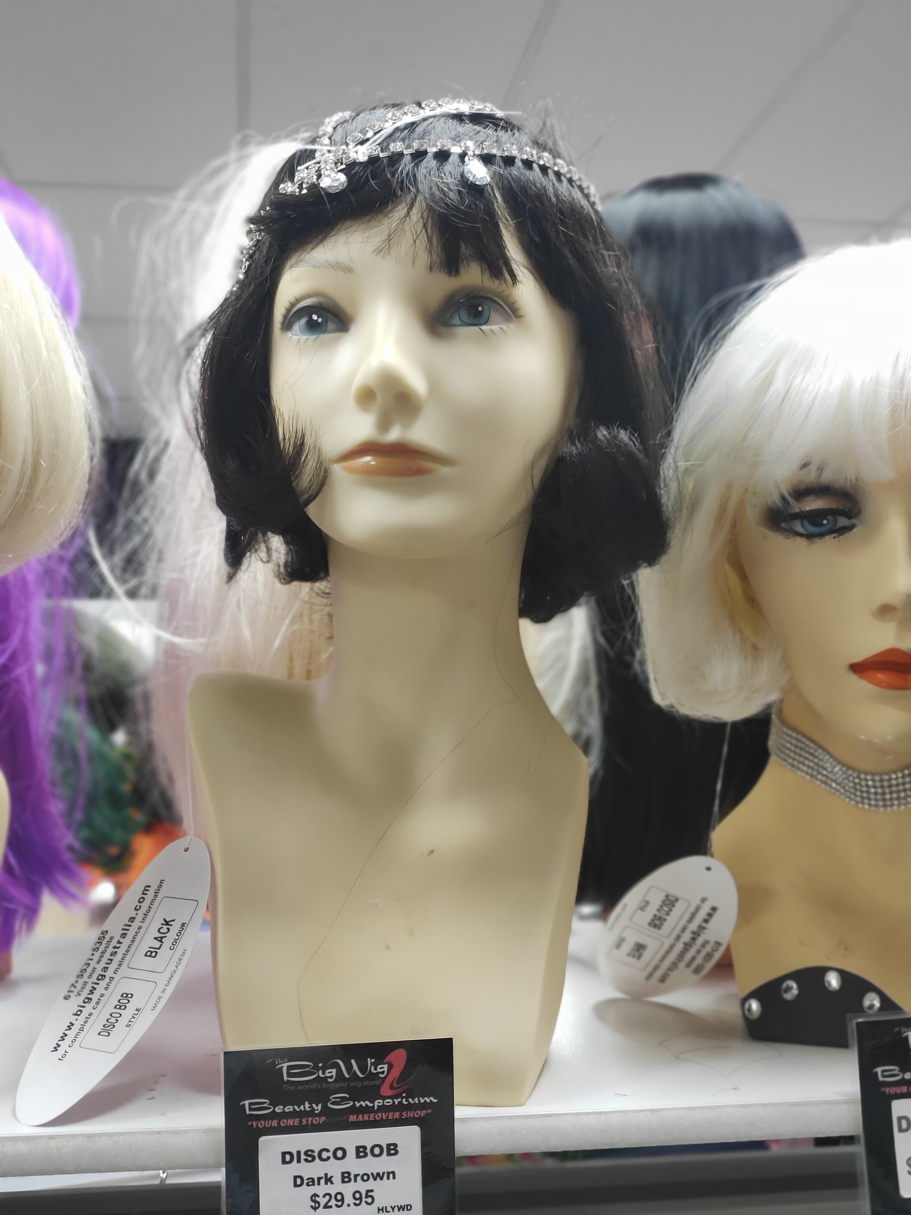 Disco bob  wig various colours (yellow / orange  /green / blue / red / black / blonde