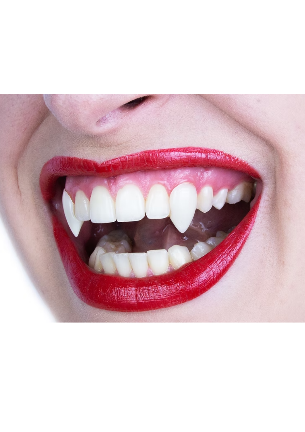 Small Deluxe Vampire Fangs