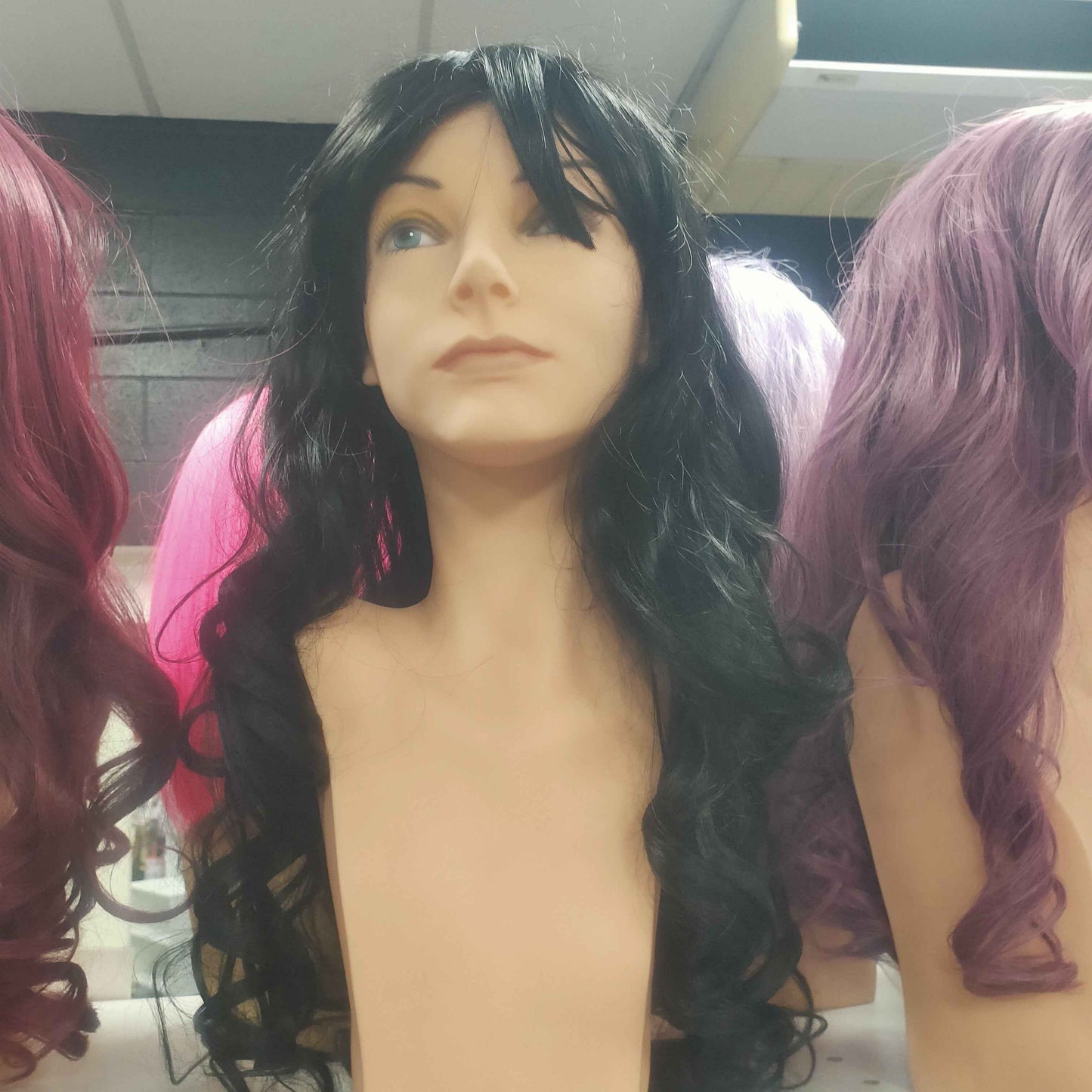 Isobella black stylable fibre wig